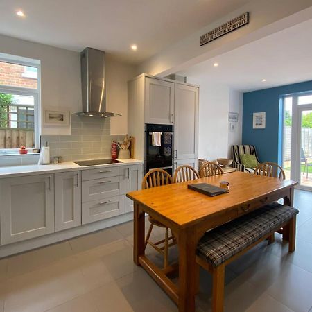 Charming 3 Bed House And Garden, Pet Friendly Villa Bournemouth Exteriör bild