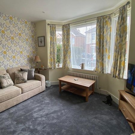 Charming 3 Bed House And Garden, Pet Friendly Villa Bournemouth Exteriör bild